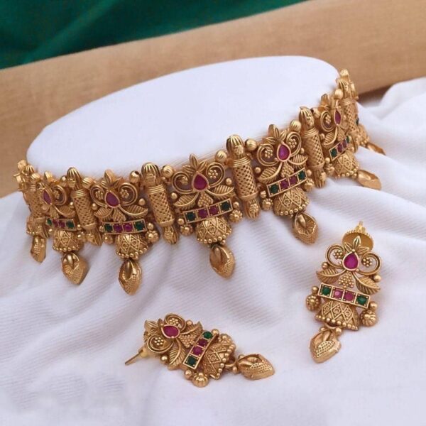 Fancy Choker Necklace Set Made Of Brass And Copper Metal With Green And Dark Pink Pearls And Copper Plated